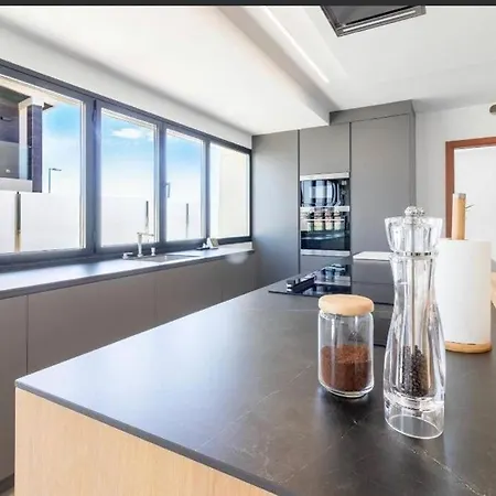 Kenai -agradable Con Piscina Privada